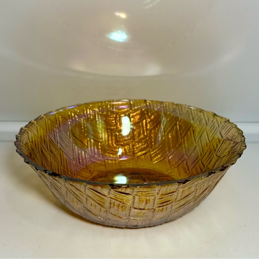 Vintage 60s 70s Indiana Glass Marigold Weavetex Carnival Glass Bowl 8 3/4”